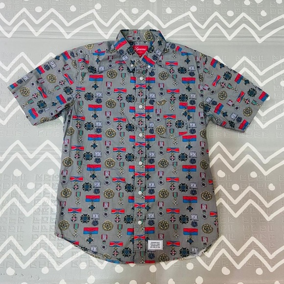 Supreme Other - Rare Vintage supreme Hawaiian shirt logo